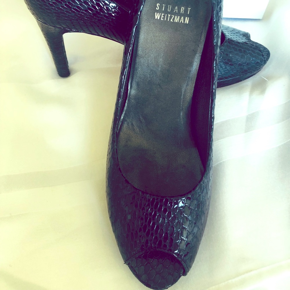 My fav! Stuart Weizmann Blue Snakeskin leather sz7